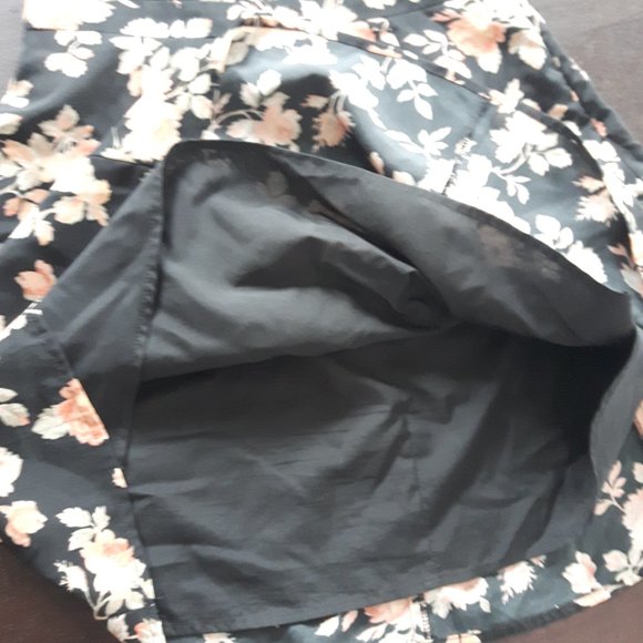 Beautiful v-neck half backless summer dress - Picture 6 of 6